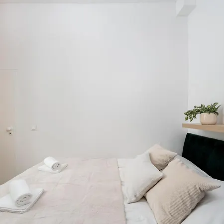 Quiet • 1br • Old Town • A/c & Elevator Краков