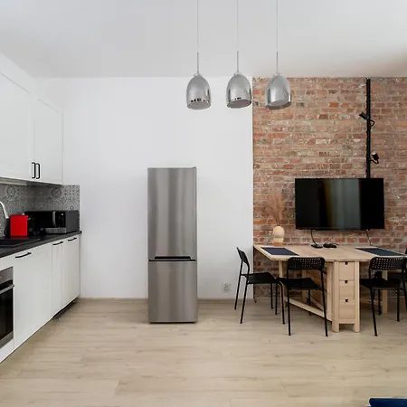 Quiet • 1br • Old Town • A/c & Elevator Апартаменты *