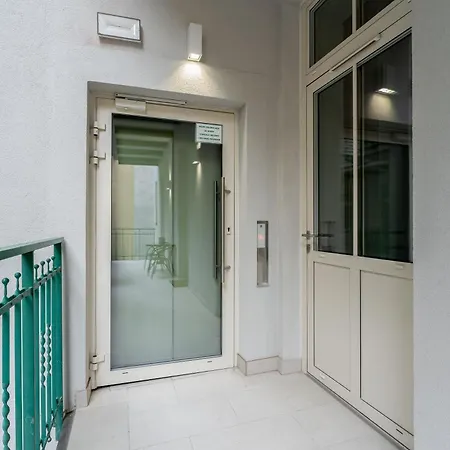 Quiet • 1br • Old Town • A/c & Elevator Апартаменты Краков