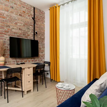 Апартаменты Quiet • 1br • Old Town • A/c & Elevator Краков