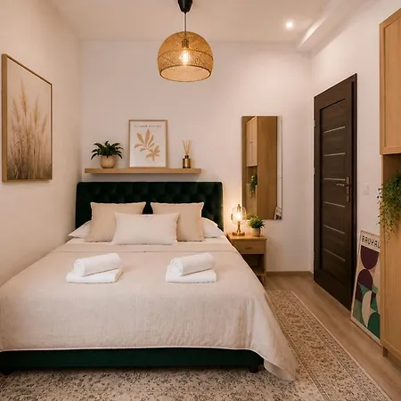 Quiet • 1br • Old Town • A/c & Elevator Апартаменты Краков